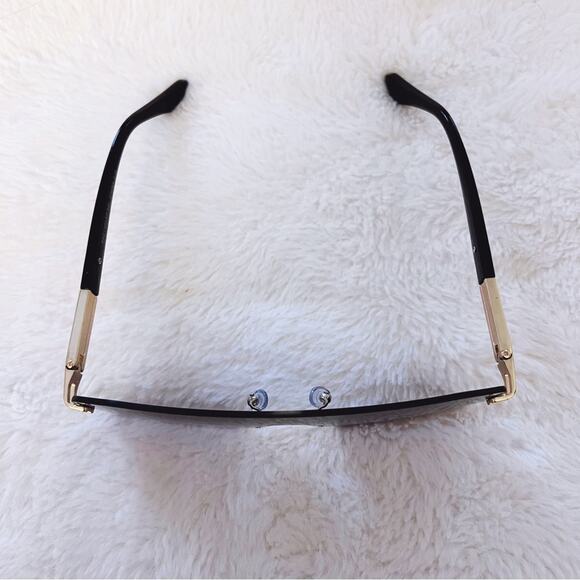 Sadie Black Oversized Rimless Flat-Top Sunglasses - Picture 4 of 12